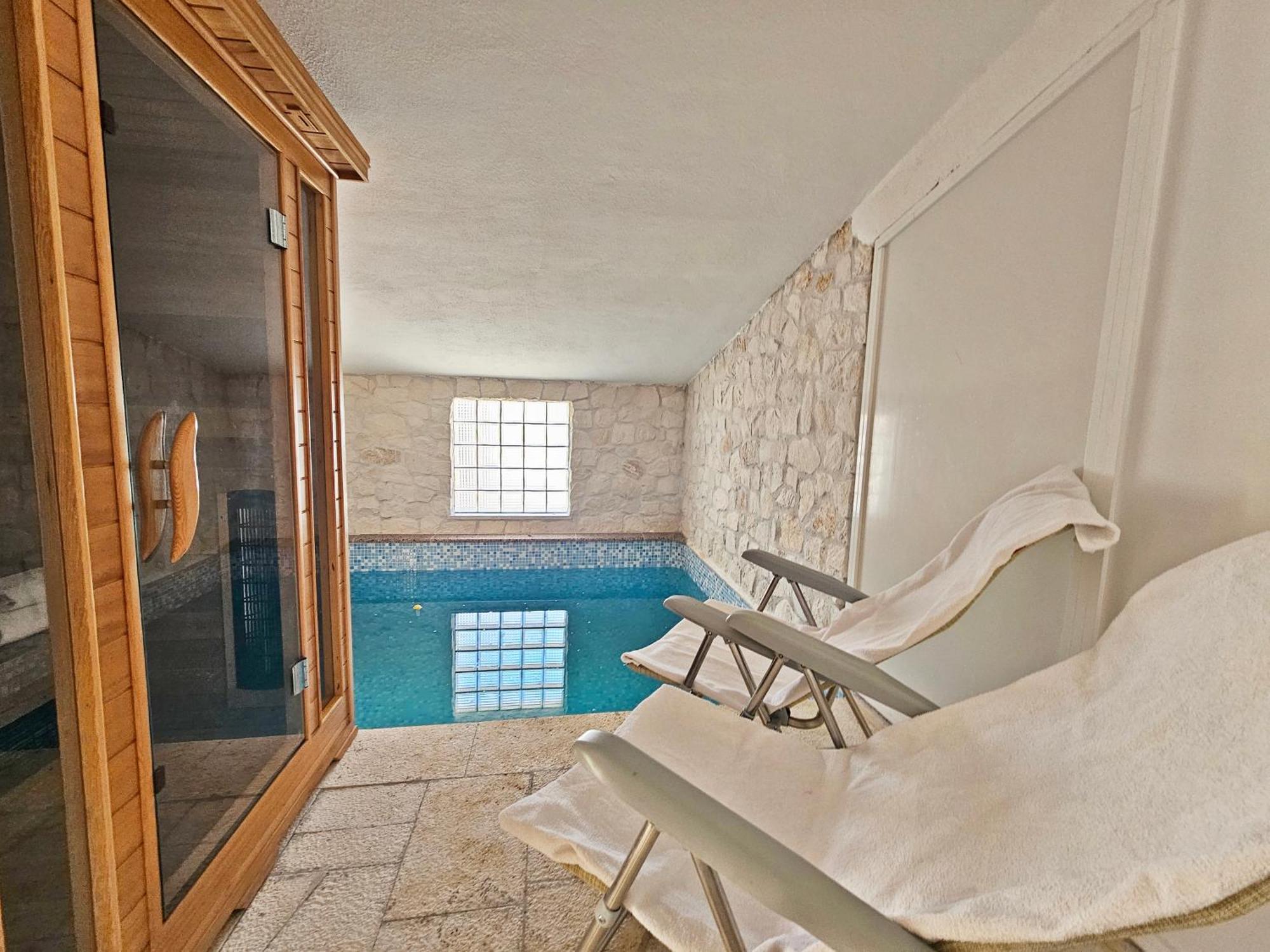Flamingo - House With Private Pool Villa Gornji Seget Exterior photo
