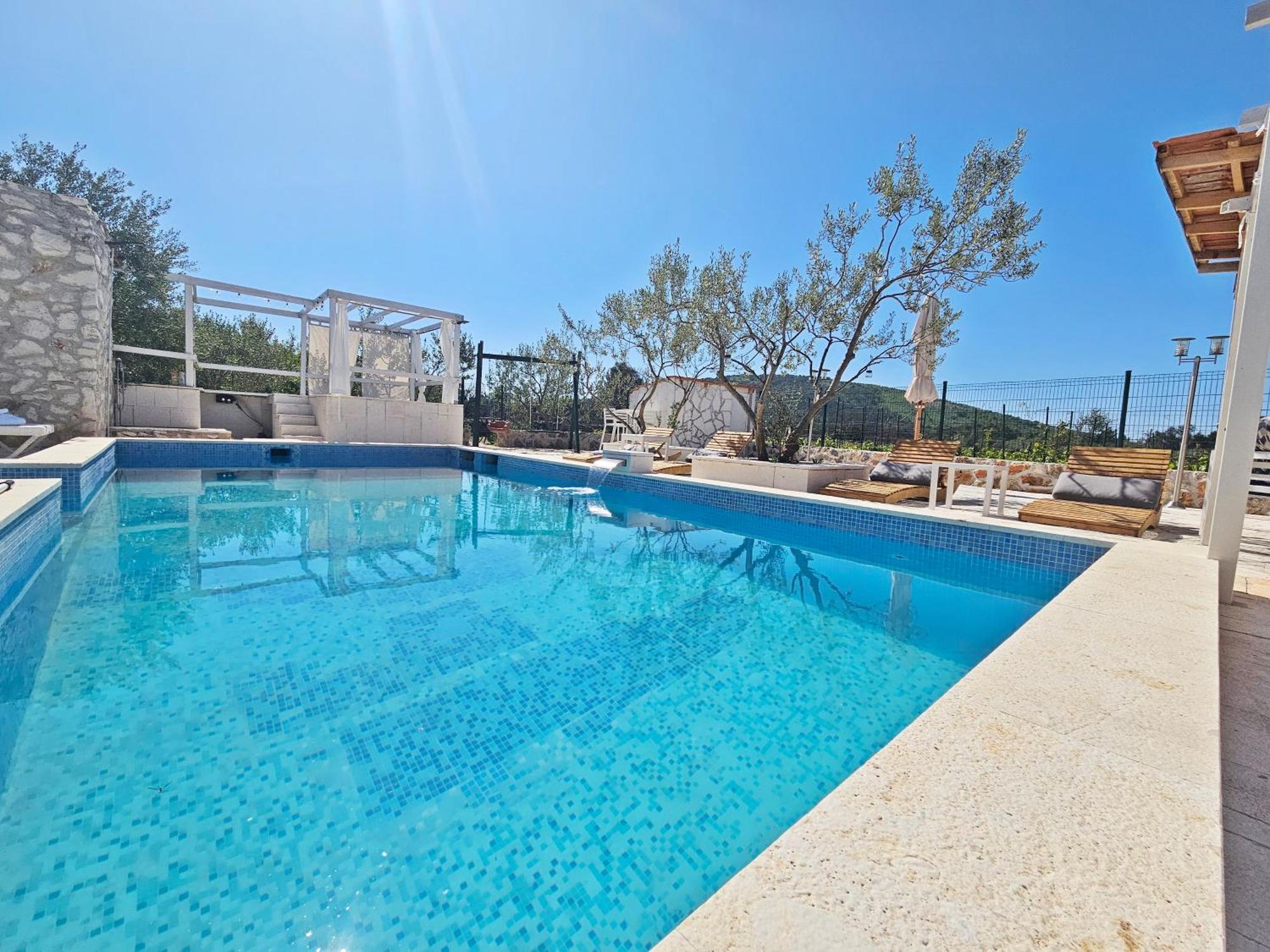 Flamingo - House With Private Pool Villa Gornji Seget Exterior photo